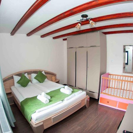 La Coti Villa Tărlungeni Екстериор снимка